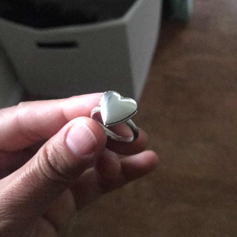 Silver heart ring